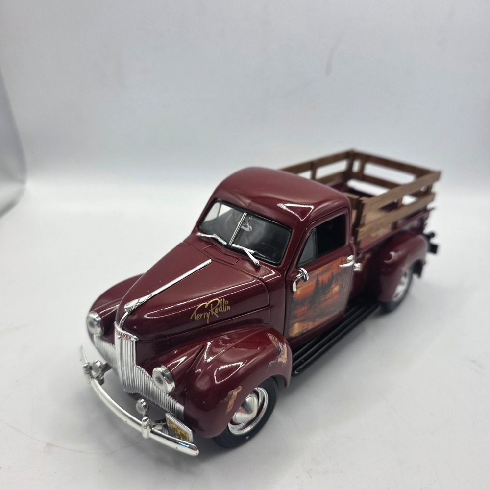 ERTL Terry Redlin River's Bend Lodge 1947 Studebaker Pickup 1:25 Diecast